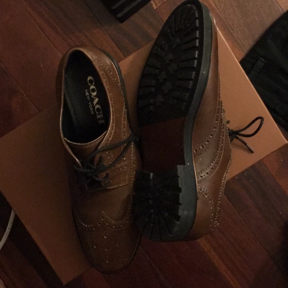 Coach Wing tips  & Allen Edmonds belt - Picture 4 of 8